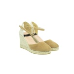E22---gaimo---OBI8317P CAMELCAMEL.JPG