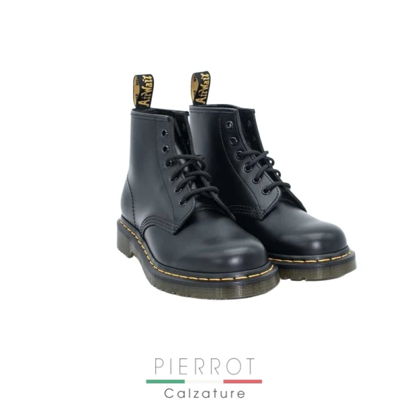 I22---drmartens---101 YSSMOOTHNERO.JPG