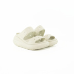 E23---crocs---CRUSH SANDAL BONE207670 BONE.JPG