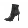 I23---steve madden---KAYLANI NERONERO_3_P.JPG