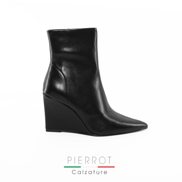 I23---steve madden---SERBIA BLACKNERO_1_P.JPG