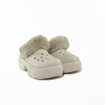 I23---crocs---208546 STUCCOSTUCCO.JPG