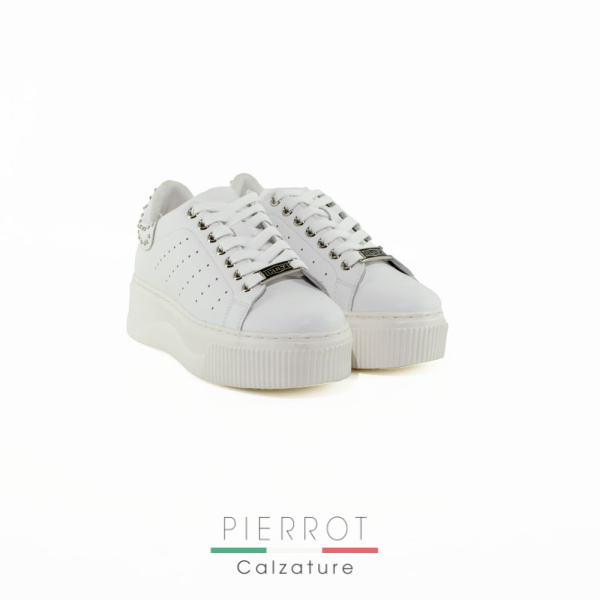 E24---cult---PERRY 4236BIANCO.JPG