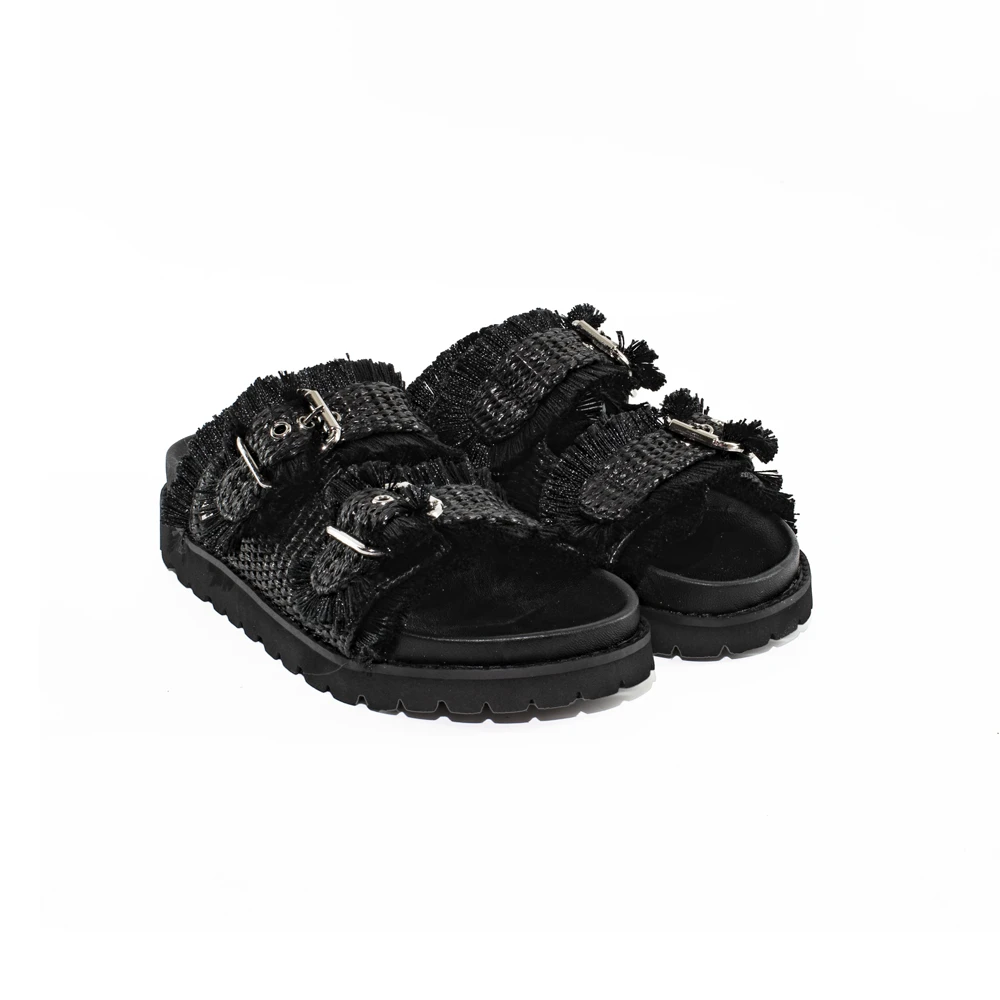 E24---cult---LIZZO 4250NERO.JPG E24---cult---LIZZO 4250NERO.JPG