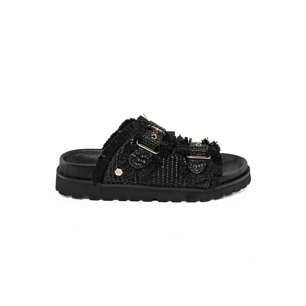 E24---cult---LIZZO 4250NERO_1_P.JPG E24---cult---LIZZO 4250NERO_1_P.JPG