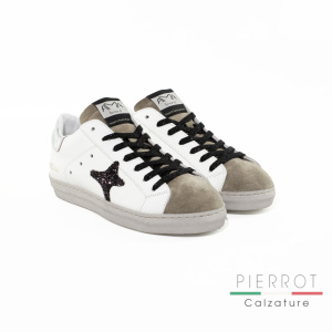 I24---amabrand---2902 SNK BIANCO.JPG