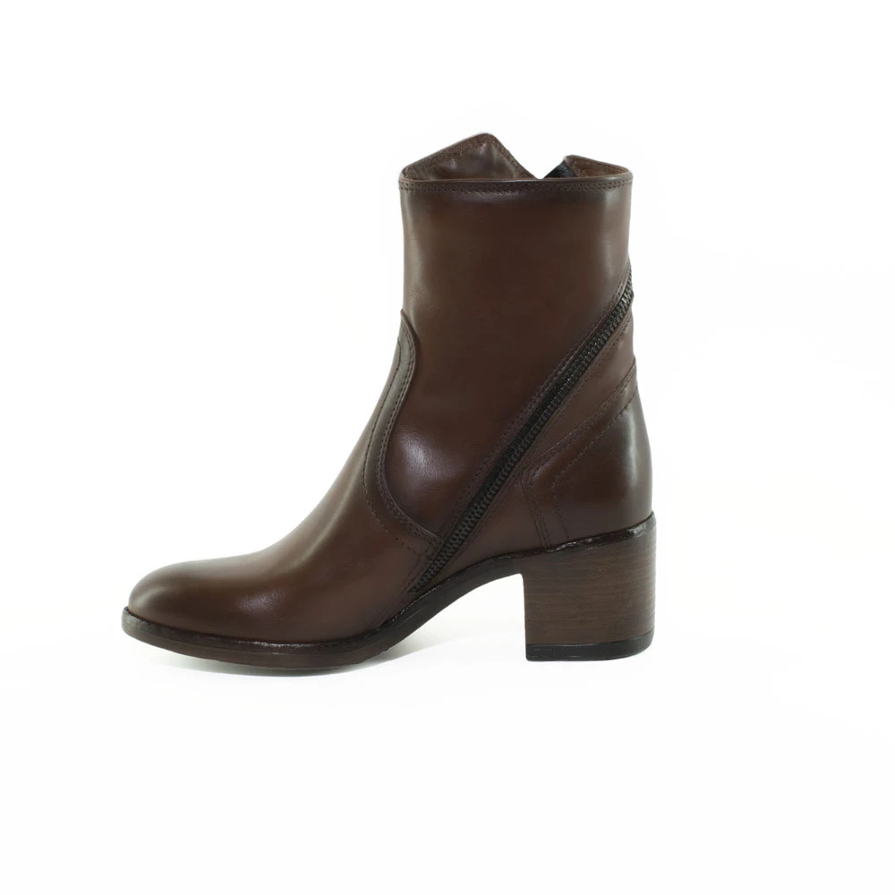 I24---mjus---L49203 101 CASTAGNACASTAGNA_3_P.JPG I24---mjus---L49203 101 CASTAGNACASTAGNA_3_P.JPG