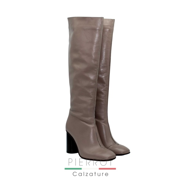 I21---lady shoes---950 M131 STTTAUPE.JPG