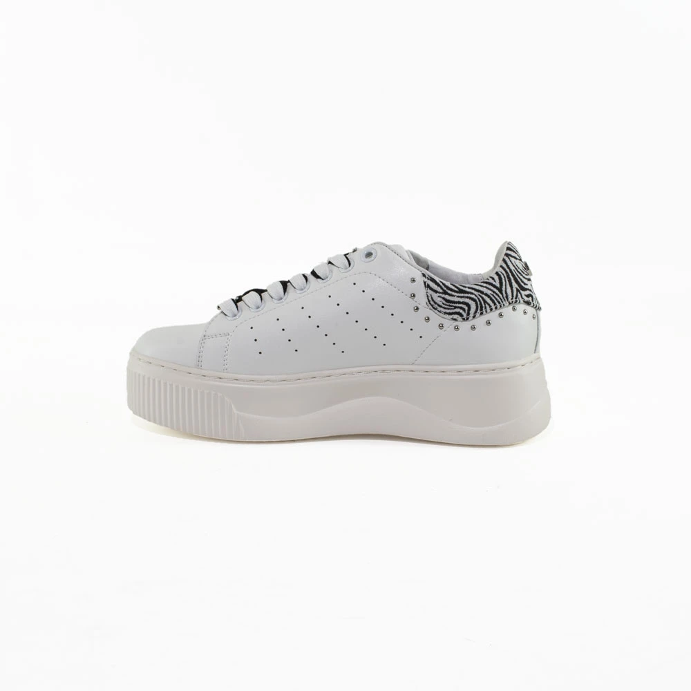 E25---cult---PERRY 4418 WHITEWHITE_2_P.JPG E25---cult---PERRY 4418 WHITEWHITE_2_P.JPG