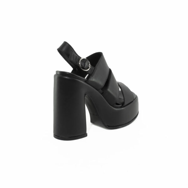 E25---cult---BJORK 4508BLACK_2_P.JPG