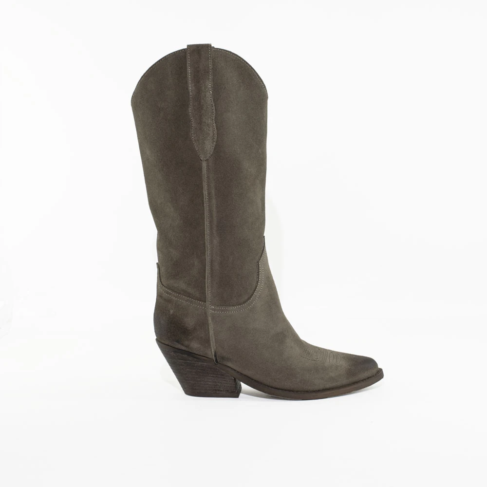 E25---pierrot---671R CASTOROCASTORO_1_P.JPG E25---pierrot---671R CASTOROCASTORO_1_P.JPG