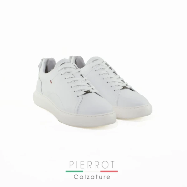 E25---ambitious---10443A 4838 BIANCO.JPG