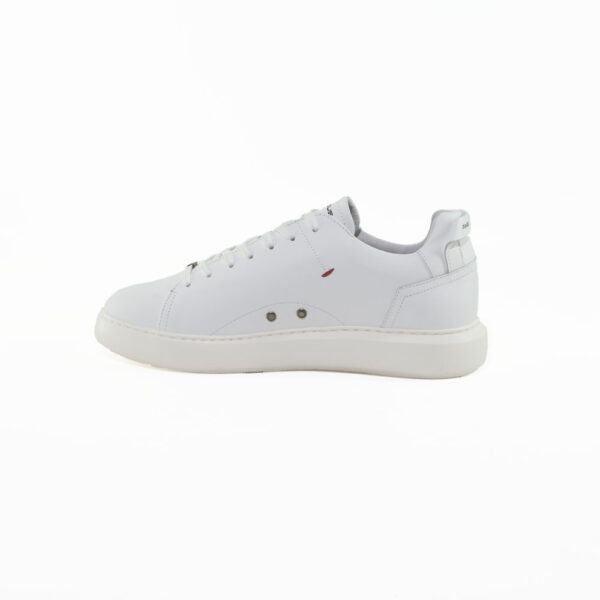E25---ambitious---10443A 4838 BIANCO_3_P.JPG