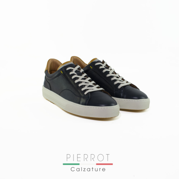 E25---ambitious---11218 6176BLU.JPG