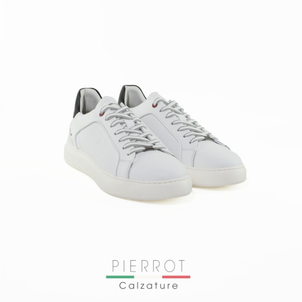 E25---ambitious---13854 3167BIANCO.JPG