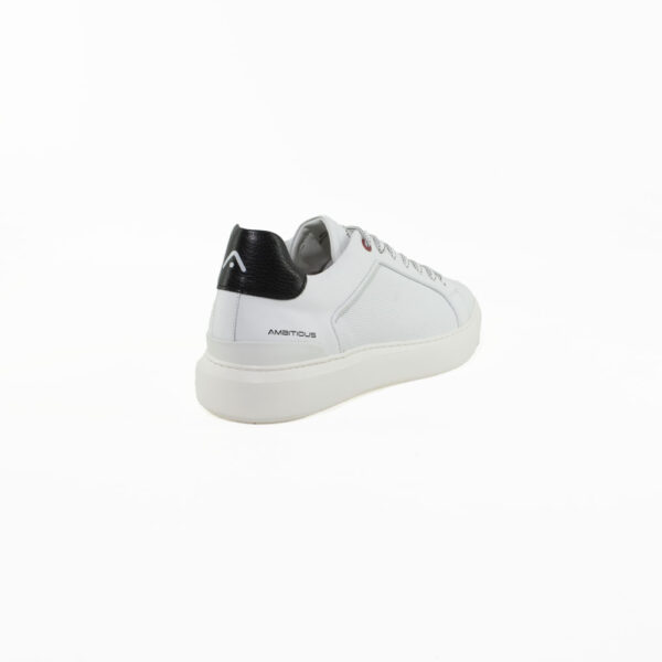 E25---ambitious---13854 3167BIANCO_2_P.JPG