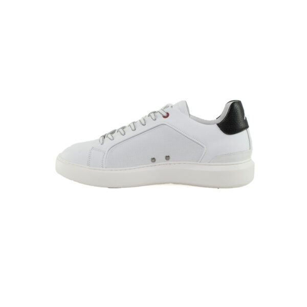 E25---ambitious---13854 3167BIANCO_3_P.JPG