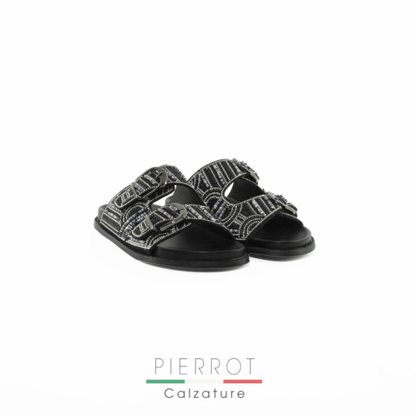 E25---karisma---9332 NERONERO.JPG