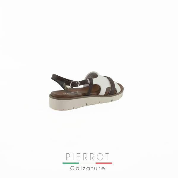E25---tre t---1854 LATTELATTE_3_P.JPG