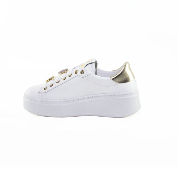 E25---gio+---PIA 324 A WHITEWHITE_2_P.JPG