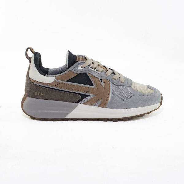 I25---kaotiko---AR001 02 GREIVANCOVERGREY_1_P.JPG