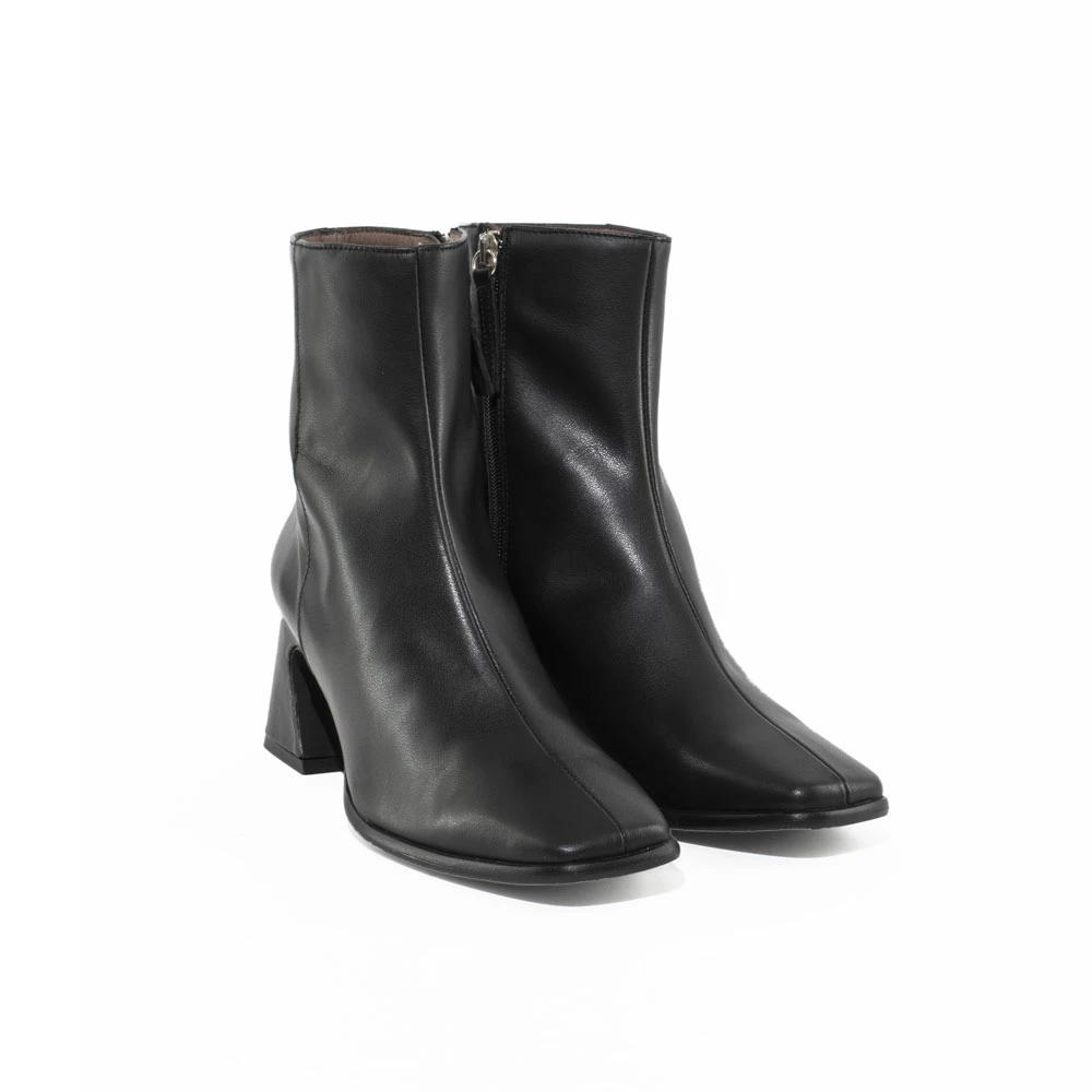 I25---angel alarcon---DREMIA NERONERO.JPG I25---angel alarcon---DREMIA NERONERO.JPG