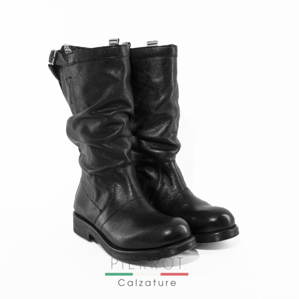 I25---bikkembergs---29324 CPA NERONERO.JPG