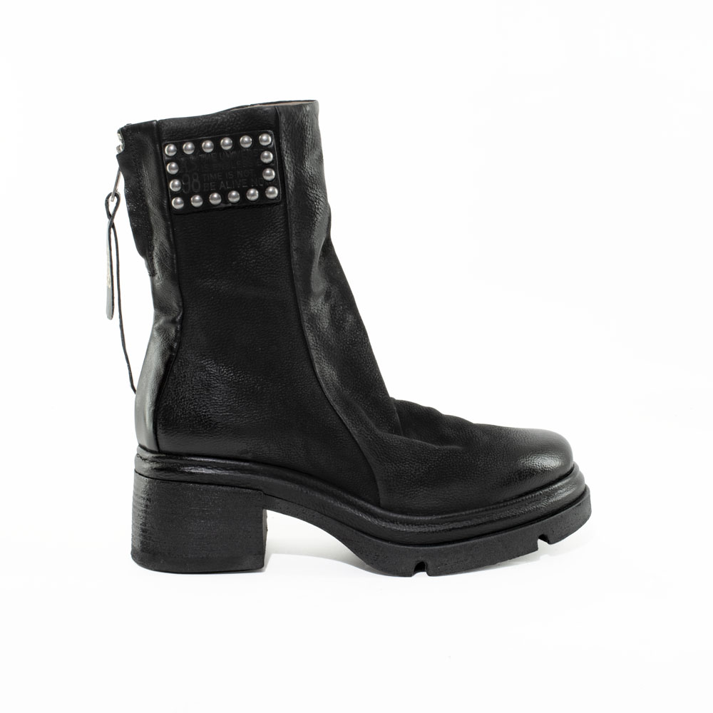 I25---as 98---A89227 NERONERO_1_P.JPG I25---as 98---A89227 NERONERO_1_P.JPG