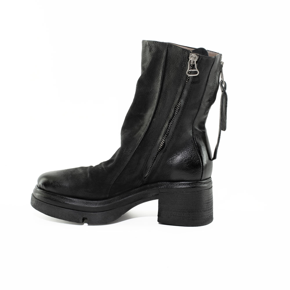 I25---as 98---A89227 NERONERO_2_P.JPG I25---as 98---A89227 NERONERO_2_P.JPG