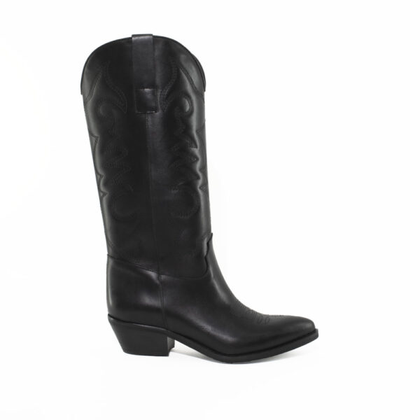 I25---ranye---JENNIFER R NERONERO_1_P.JPG