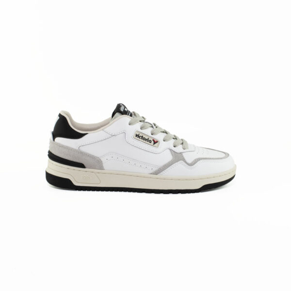 I25---victoria---8800122 NEROnero_1_P.JPG