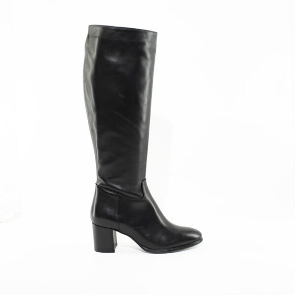 I25---elisa lanci---LAZ P23 VSGN NERONERO_1_P.JPG