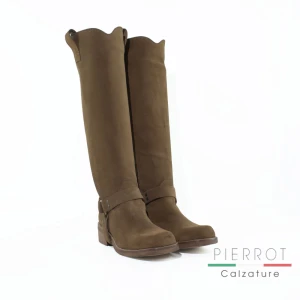 E26---pierrot---4612 CUOIOCUOIO.JPG