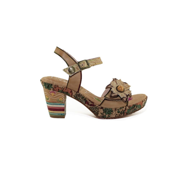 E26---laura vita---NELLAO 31 BEIGEBEIGE_1_P.JPG