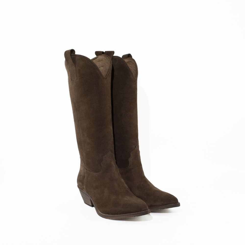 E26---ranye---JENNIFER MARRONEMARRONE.JPG E26---ranye---JENNIFER MARRONEMARRONE.JPG