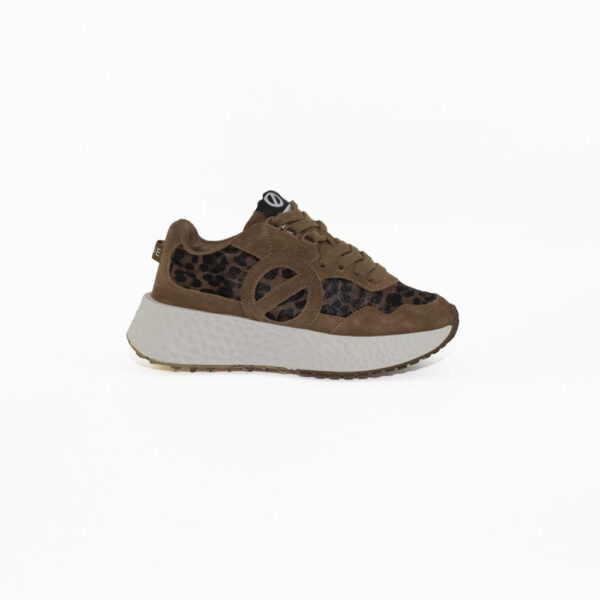 I26---no name---CARTER JOGGER W CAMELCAMEL_1_P.JPG