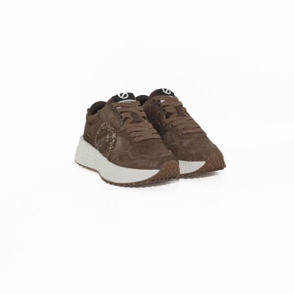 I26---no name---CARTER JOGGER W CHOCOCHOCO.JPG