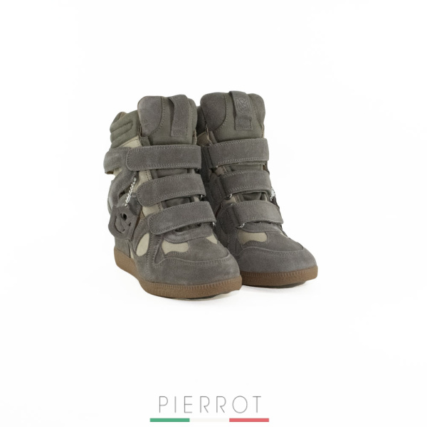 I26---steve madden---MAVISTAUPE.JPG
