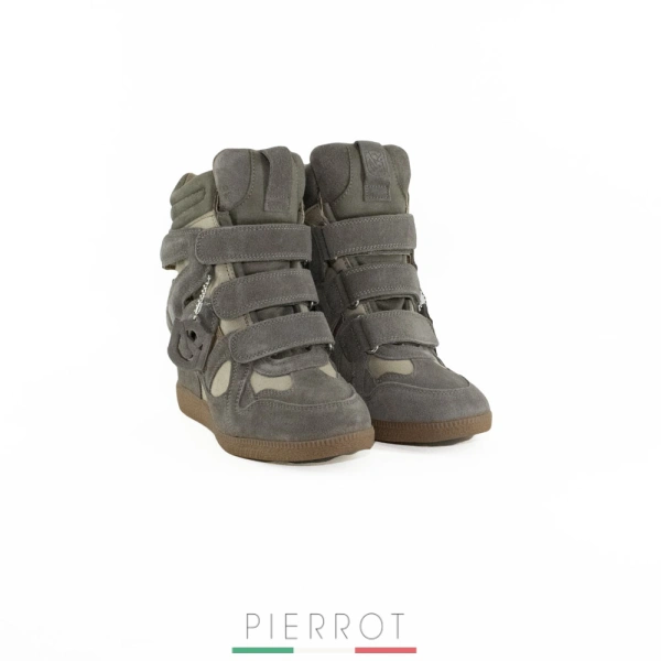 I26---steve madden---MAVISTAUPE.JPG